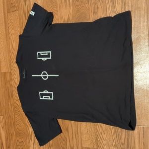 Men's Under Armour black T shirt